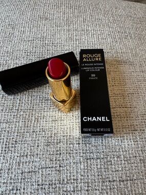 CHANEL Lip Colour (99 - Pirate)